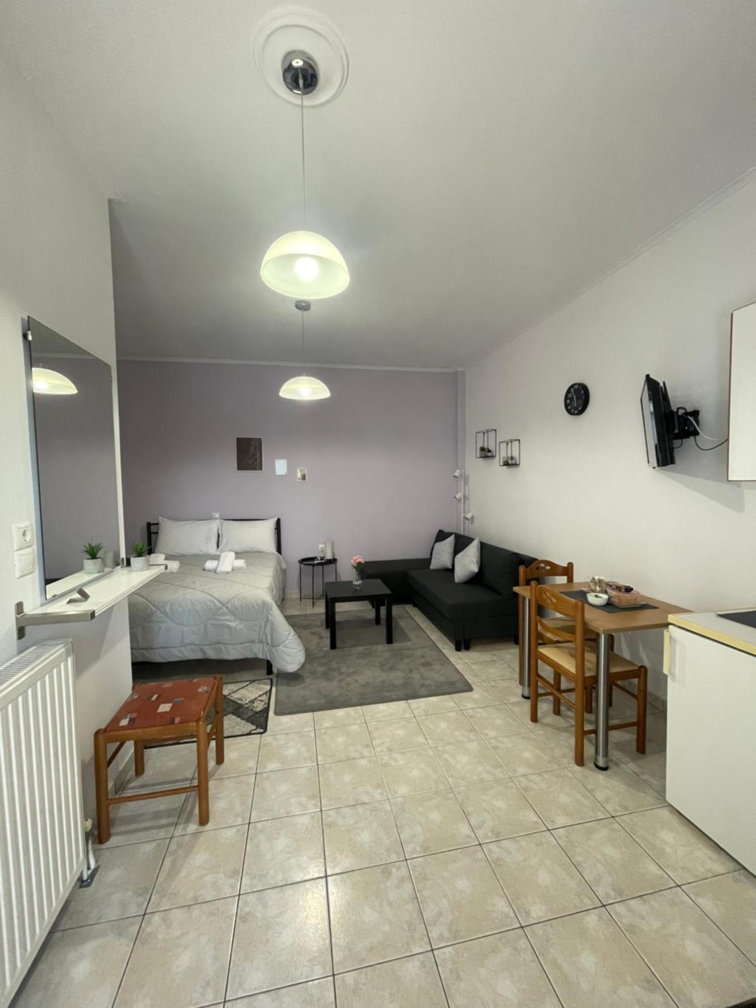 Flo'S Apartments Missolonghi ภายนอก รูปภาพ