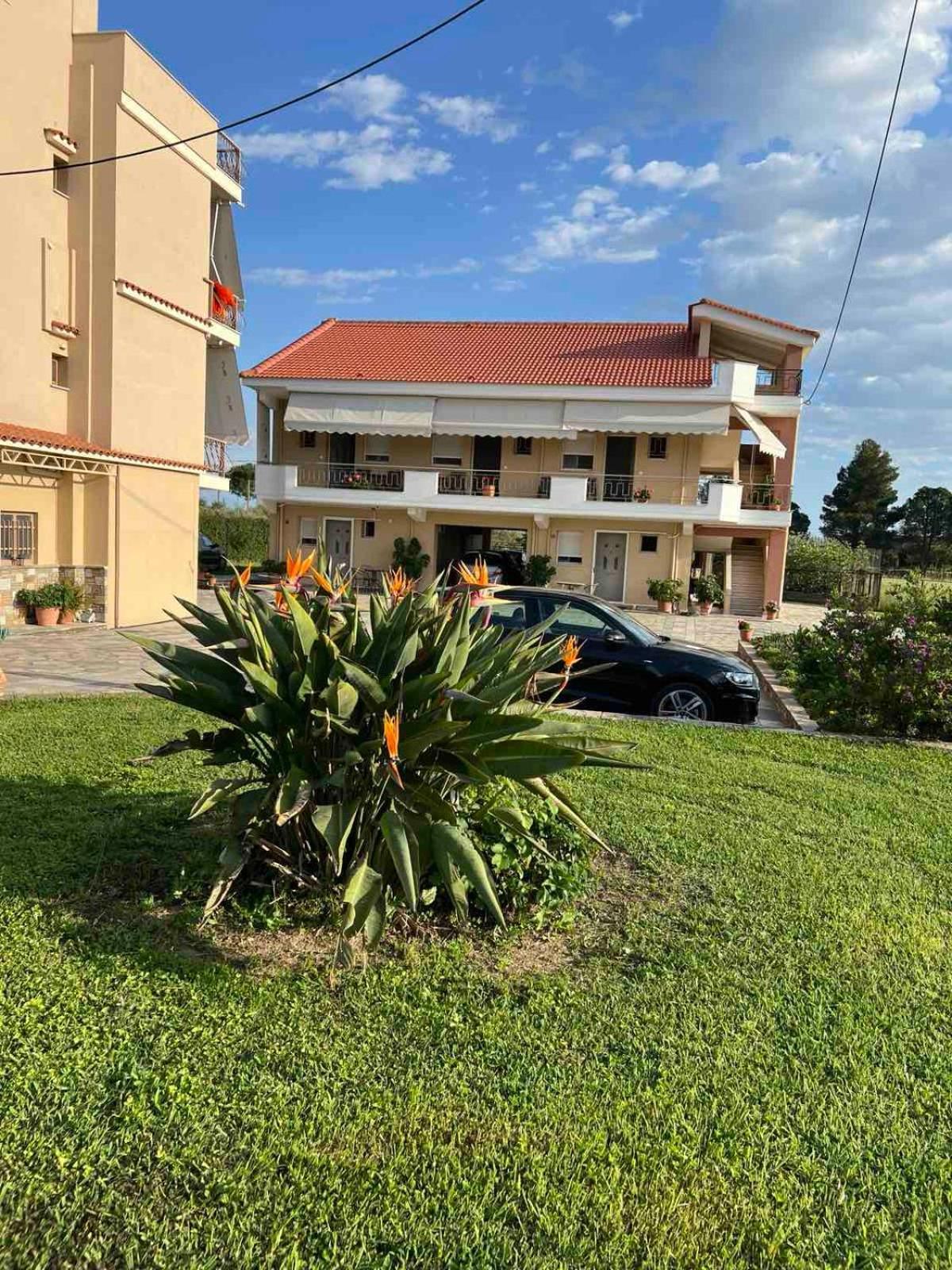 Flo'S Apartments Missolonghi ภายนอก รูปภาพ